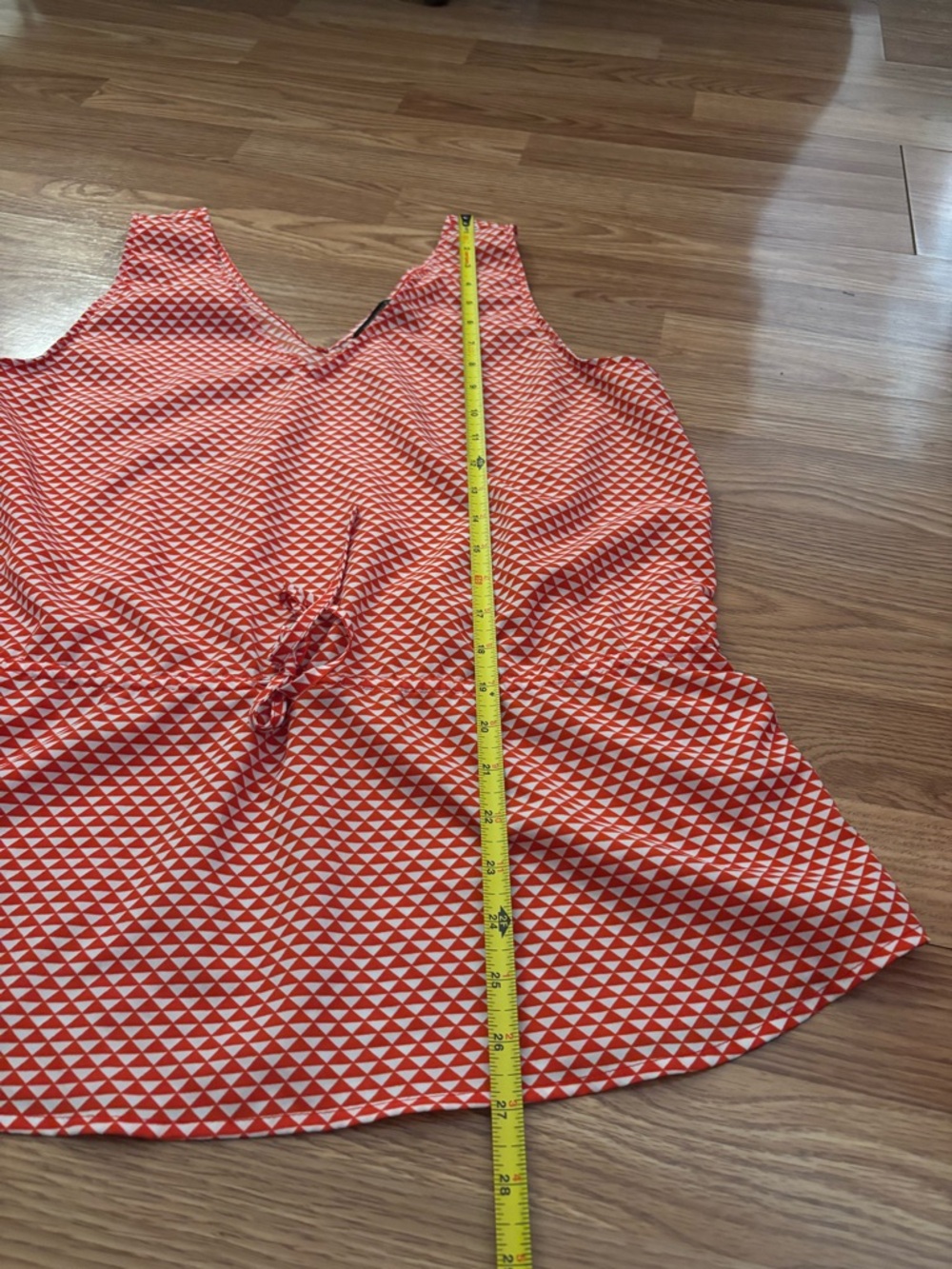 Banana Republic Red Geometric Tank Top Size Large - Picture 4 of 7